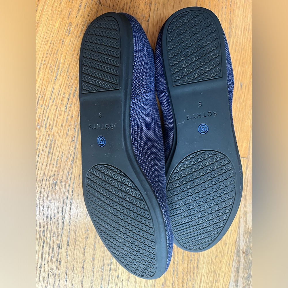 Rothy’s loafer size 9 navy